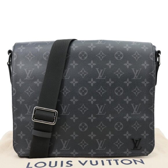 Louis Vuitton District MM Monogram Eclipse Messenger Bag Black - Picture 2 of 13